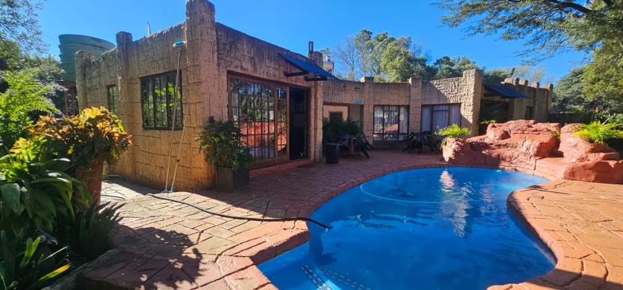 12 Bedroom Property for Sale in Rustenburg Rural North West